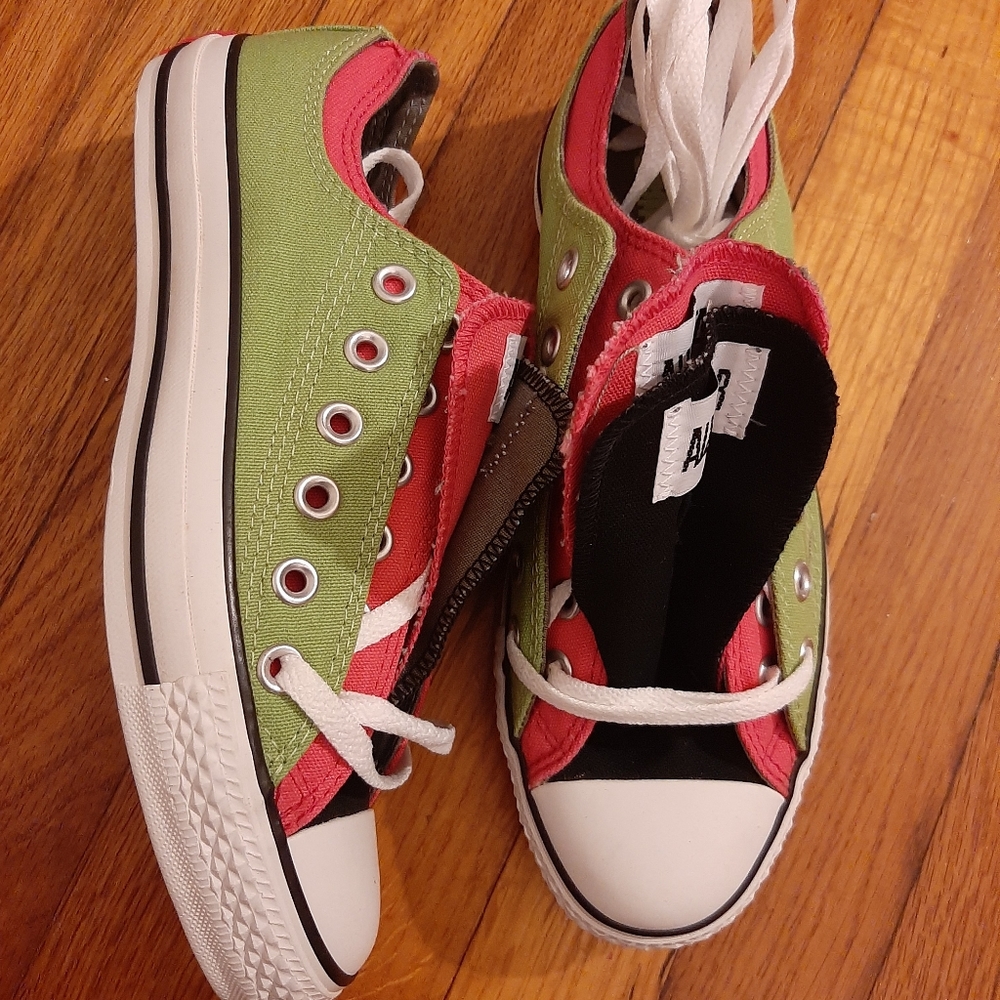 Unisex Dual Color All Star Converse, Size 6/8